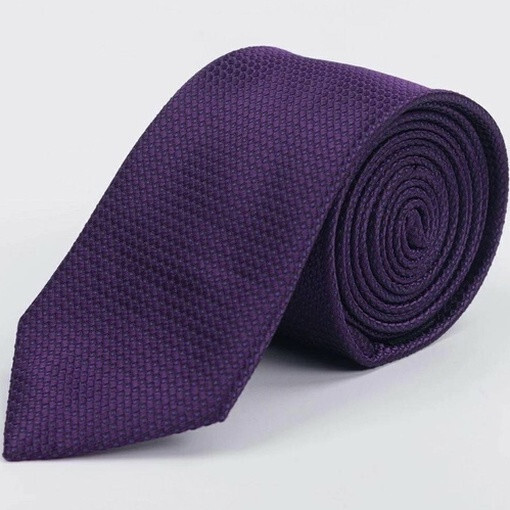 Кликните для увеличения изображения Аренда фиолетового галстука для мужских костюмов