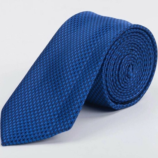 Кликните для увеличения изображения Аренда светло-синего галстука с узором для мужского костюма