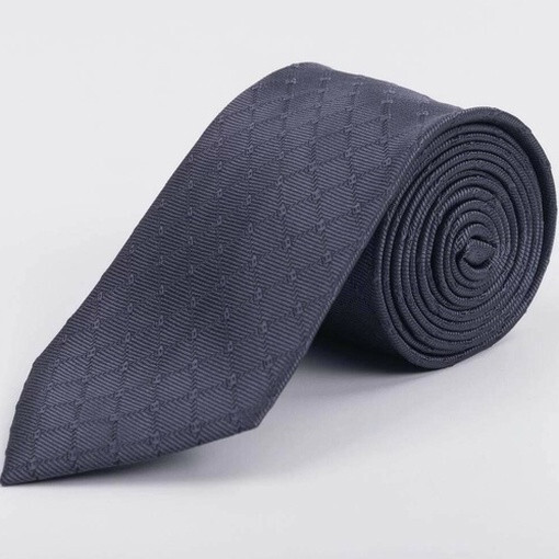 Кликните для увеличения изображения Прокат серого галстука в клетку для мужского костюма