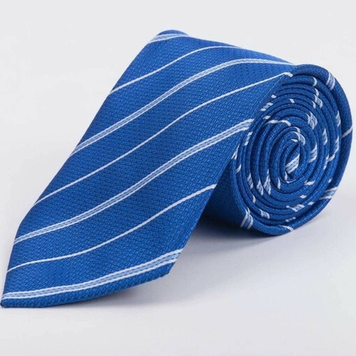 Кликните для увеличения изображения Аренда галстука синего цвета в полоску для мужского костюма