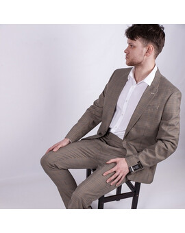 Прокат мужского костюма в светло-коричневую клетку, изображение 1