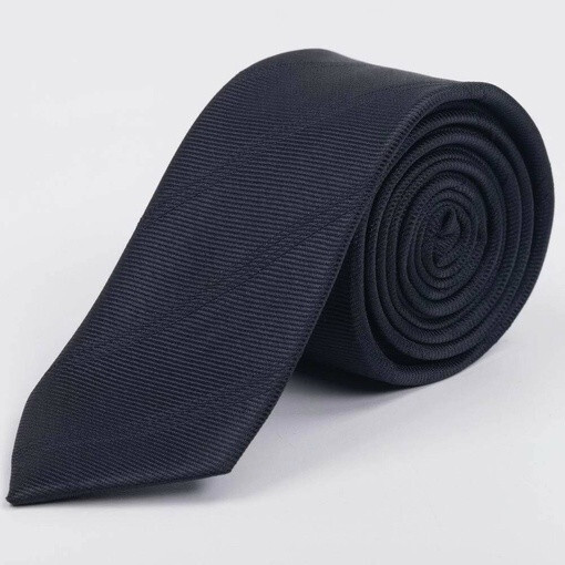 Кликните для увеличения изображения Арендовать черный галстук в фактурную полоску для мужских костюмов