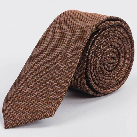 Аренда узкого галстука коричневого цвета с текстурой для мужского костюма