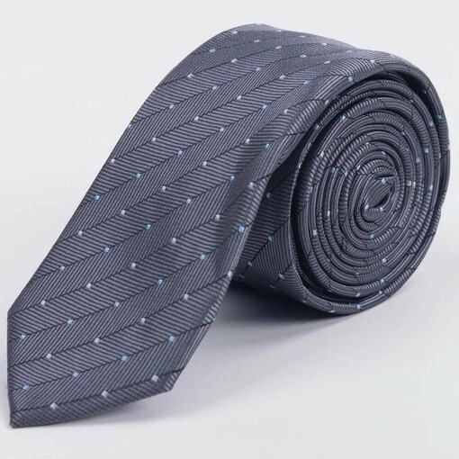 Кликните для увеличения изображения Прокат узкого галстука светло-серого цвета в полоску с бело-голубым точечным узором для мужского кос