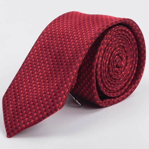 Кликните для увеличения изображения Прокат галстука бордового цвета с шахматным узором для мужских костюмов