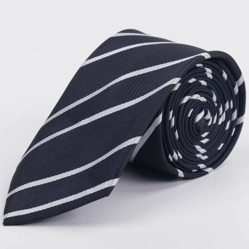 Кликните для увеличения изображения Аренда черного галстука в белую полоску для мужских костюмов