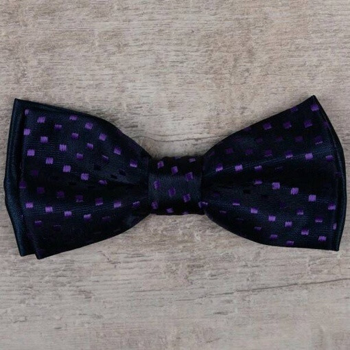 Кликните для увеличения изображения Прокат бабочки темно-синего цвета с фиолетовым узором для мужского костюма