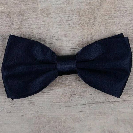 Кликните для увеличения изображения Прокат однотонной бабочки темно-синего цвета для мужских костюмов