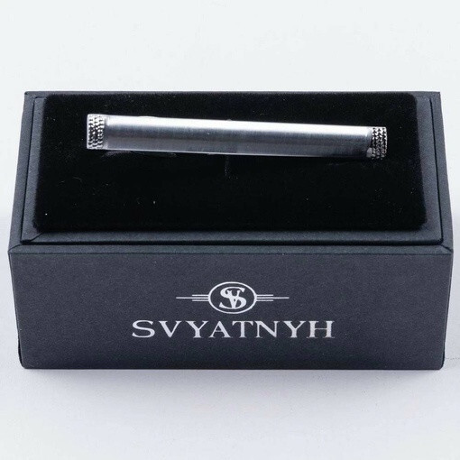 Кликните для увеличения изображения Аренда классического зажима с элементами гравировки по краям для мужских костюмов