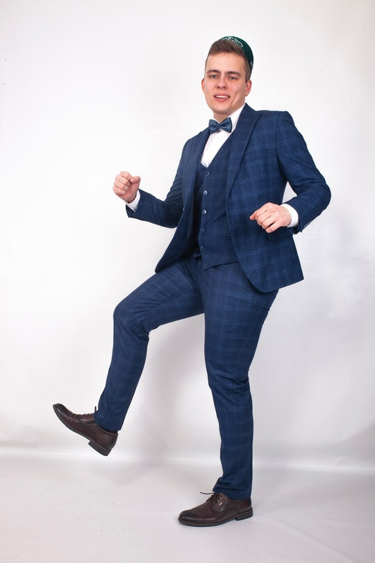 Кликните для увеличения изображения Мужской клетчатый костюм темно-синего цвета в клетку напрокат