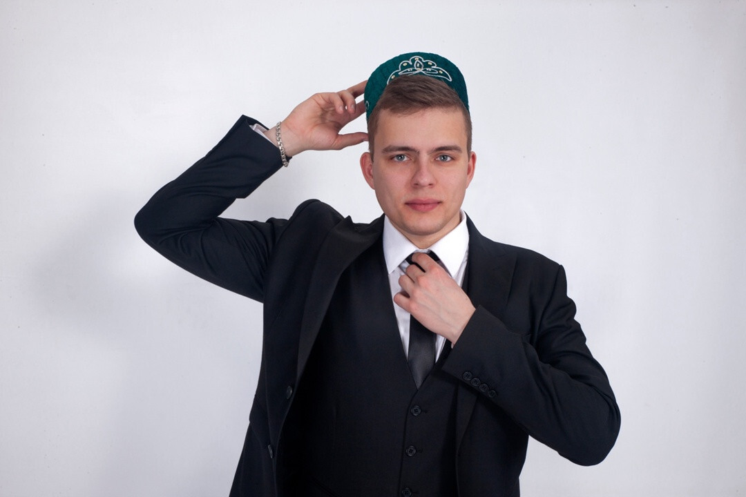 Кликните для увеличения изображения Прокат мужского костюма черного цвета. Классический черный костюм